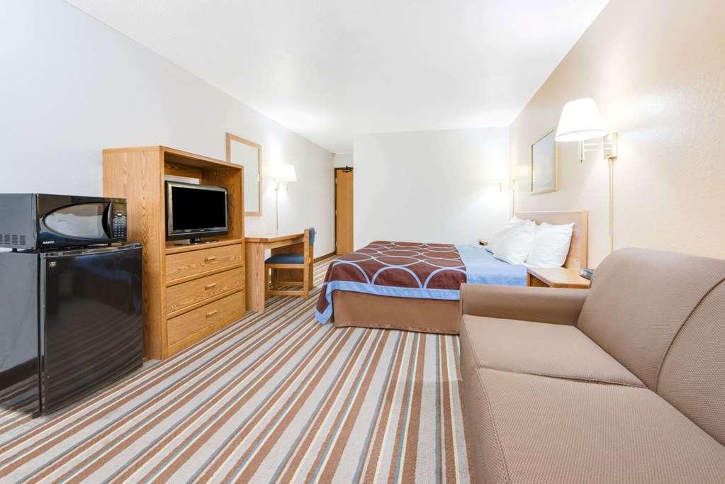 Super 8 By Wyndham Burlington Hotell Rum bild